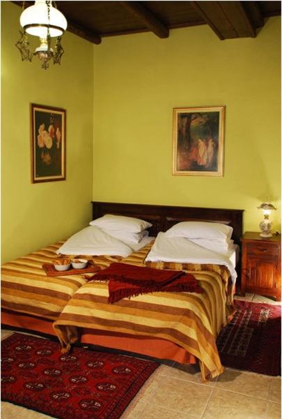 Ξενωνασ Σελινουντα Hotel Kosmas Bagian luar foto