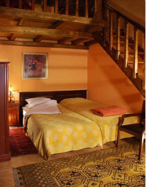 Ξενωνασ Σελινουντα Hotel Kosmas Bagian luar foto