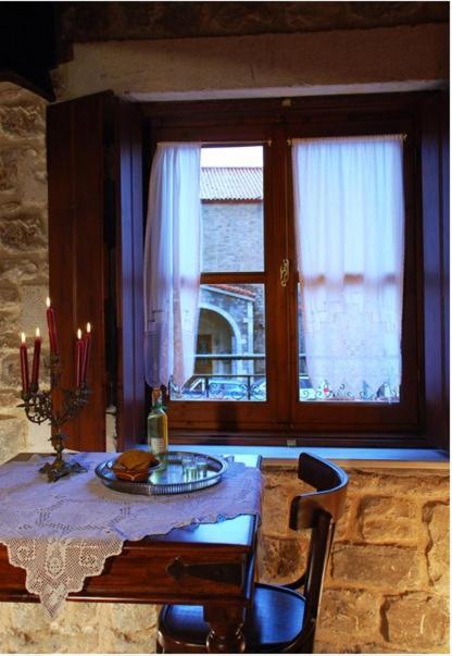 Ξενωνασ Σελινουντα Hotel Kosmas Bagian luar foto